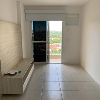 Apartamento com dois quartos em Maria Paula