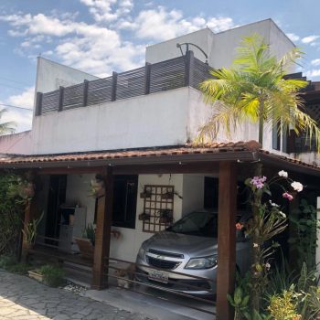 Residência duplex com 3 quartos em Maria Paula