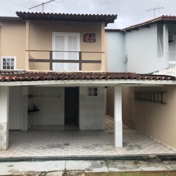 Residência duplex com 3 quartos em Maria Paula