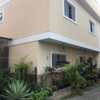 À venda: Residência Duplex em Maria Paula