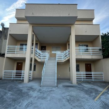 Casa Linear à Venda em Maria Paula – 2 Quartos (1 Suíte), Sala Ampla e Cozinha Americana