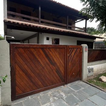 Residência Duplex em Maria Paula – Condomínio Fechado